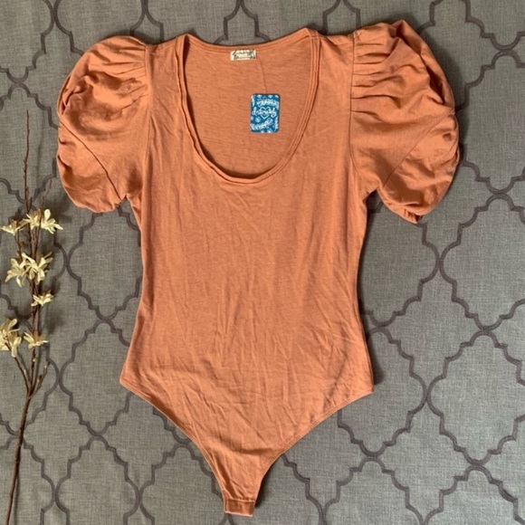 NWT-Free People Sweet Twist Puff Sleeve Bodysuit - Picture 3 of 14